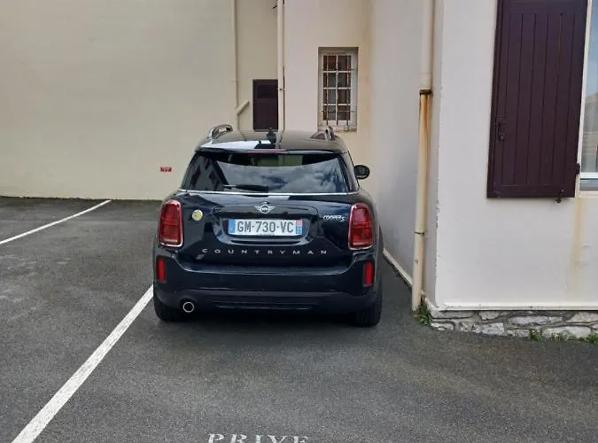 Centre - Spacieux - Calme - Chic Et Cosy - Parking Apartment